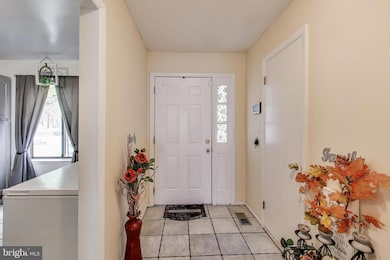 13305 Woodruff Ct, Germantown, MD 20874 - photo 3