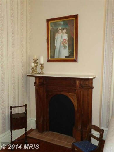 112 E 3rd St, Waynesboro, PA 17268 - photo 4