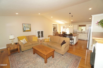 1003 quincy - hyde (17)
