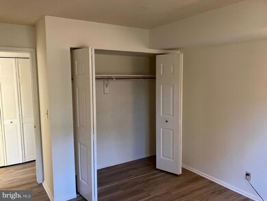 7680 Tremayne Place unit 201, McLean, VA 22102 - photo 5