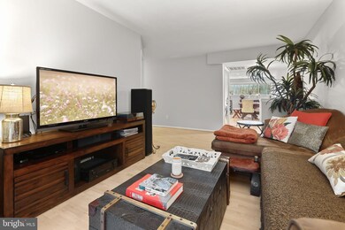 6903 Jones View Dr unit 1B, Baltimore, MD 21209 - photo 4