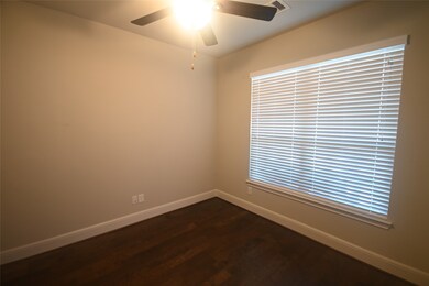 1914 Thomas Smith Ct, Richmond, TX 77469 - photo 4