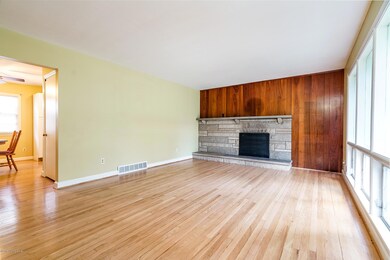 6206 Tiara Ct, Louisville, KY 40219 - photo 2