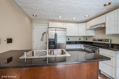 4E Bass St, Newmarket, NH 03857 - photo 3