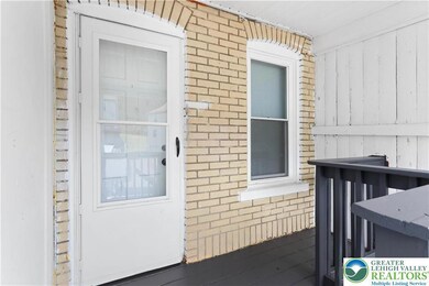 1348 E 6th St unit 2nd Floor Rear, Bethlehem, PA 18015 - photo 2