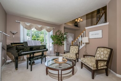 007-Living_Room-2844732-medium
