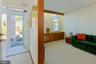 2528 I St NW, Washington, DC 20037 - photo 4