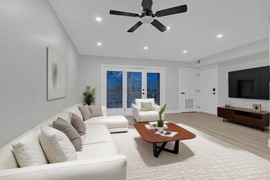 10347 Dearlove Rd unit 302, Glenview, IL 60025 - photo 3