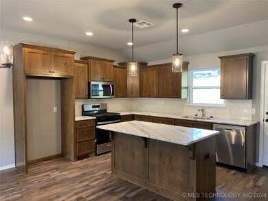 975 W Bryan Ave, Sapulpa, OK 74066 - photo 5