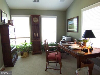 4065 Walnut Cove Cir, Fairfax, VA 22033 - photo 6