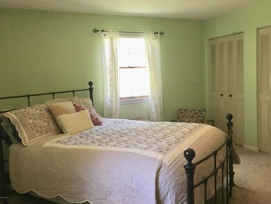 42 Bentrup Ct, Lenox, MA 01240 - photo 6