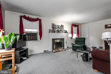 212 Rodmor Rd, Havertown, PA 19083 - photo 4