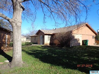 719 4th St, Eddy, TX 76524 - photo 4