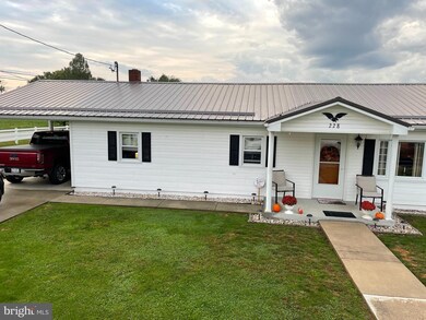 228 Railroad St, Moorefield, WV 26836 - photo 2