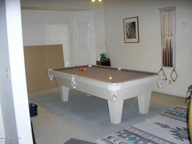 10664-front living rm