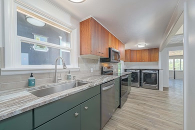 266 NW Riverside Blvd, Bend, OR 97701 - photo 6