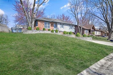 711 Englewood St, Lansing, KS 66043 - photo 3