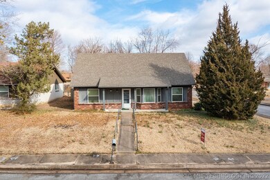 130 W Laredo Place, Broken Arrow, OK 74012 - photo 2