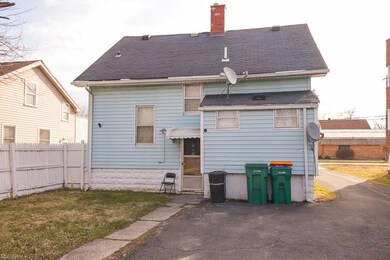 5200 Lee Rd, Maple Heights, OH 44137 - photo 2