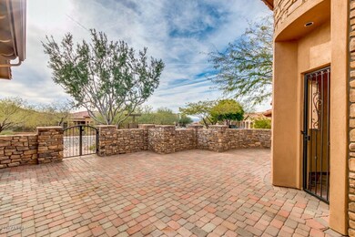 4221 N Highview