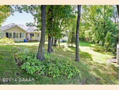 572 W Lake Cowdry Rd NW unit NW, Alexandria, MN 56308 - photo 2