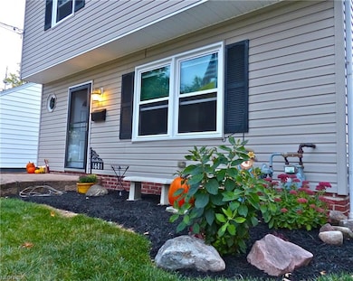 1681 Mapledale Rd, Wickliffe, OH 44092 - photo 2