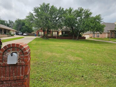 205 Aqua Vista Dr, Granbury, TX 76049 - photo 3