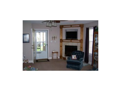 512 Neptune Dr, Raymore, MO 64083 - photo 2