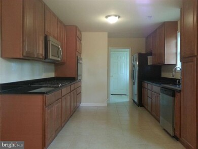 5607 Alan Dr, Clinton, MD 20735 - photo 2