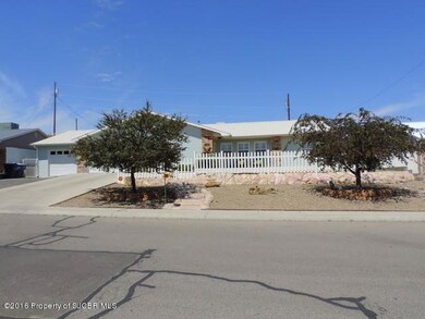1303 Plum Tree Cir, Bloomfield, NM 87413 - photo 2