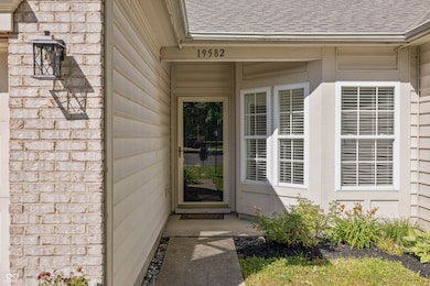19582 Landrum Cir, Noblesville, IN 46062 - photo 3