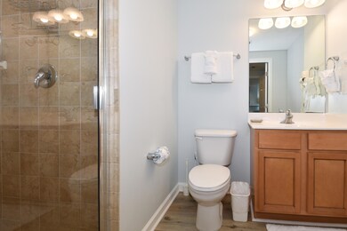Palms of Destin 21210 - Guest Bathroom