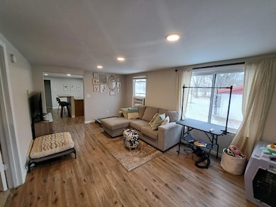 306 W Main St, Farwell, MI 48622 - photo 3