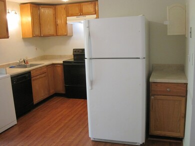 132 Thissell Ave unit 112, Dracut, MA 01826 - photo 5