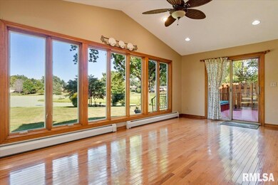 204 Carobeth Dr, Jacksonville, IL 62650 - photo 4