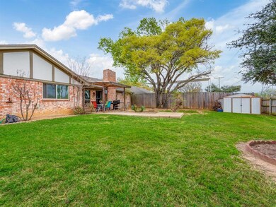 425 Mountainview Dr, Hurst, TX 76054 - photo 5