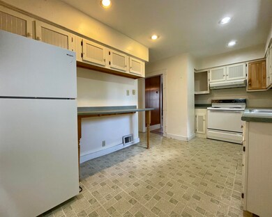 14 E Washington St, Rutland, VT 05701 - photo 6