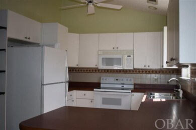 521 W Wilkinson St, Kill Devil Hills, NC 27948 - photo 6