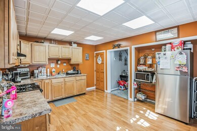 4458 Salmon St, Philadelphia, PA 19137 - photo 5