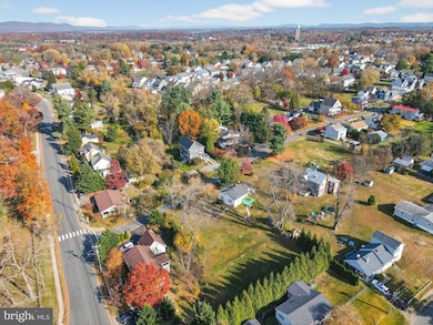 420 S 20th St, Purcellville, VA 20132 - photo 5