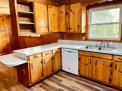 377 Comstock Rd, Shelbyville, TN 37160 - photo 7