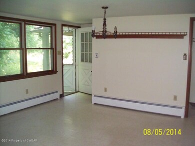 Eat in section of kitchen