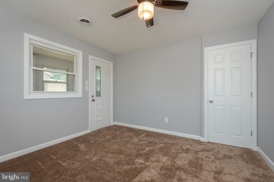 69 Honeycomb Rd, Middle River, MD 21220 - photo 5