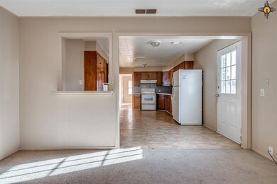 100 W Permian Dr, Hobbs, NM 88240 - photo 4