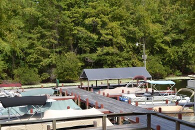 COMMUNITY MARINA