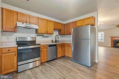 4207 Stockbridge Dr, Dumfries, VA 22025 - photo 5