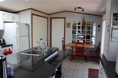 15 York Ct, Rochester, NH 03868 - photo 3