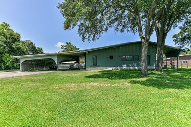 1612 W Highway 6, Alvin, TX 77511 - photo 4