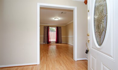 6115 Elkwood Forest Dr, Houston, TX 77088 - photo 5