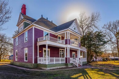 401 W Grand St, Whitewright, TX 75491 - photo 2